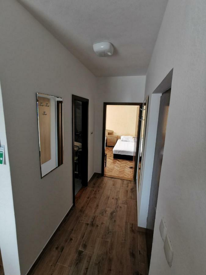 Apartment Martina Banjol Exteriör bild