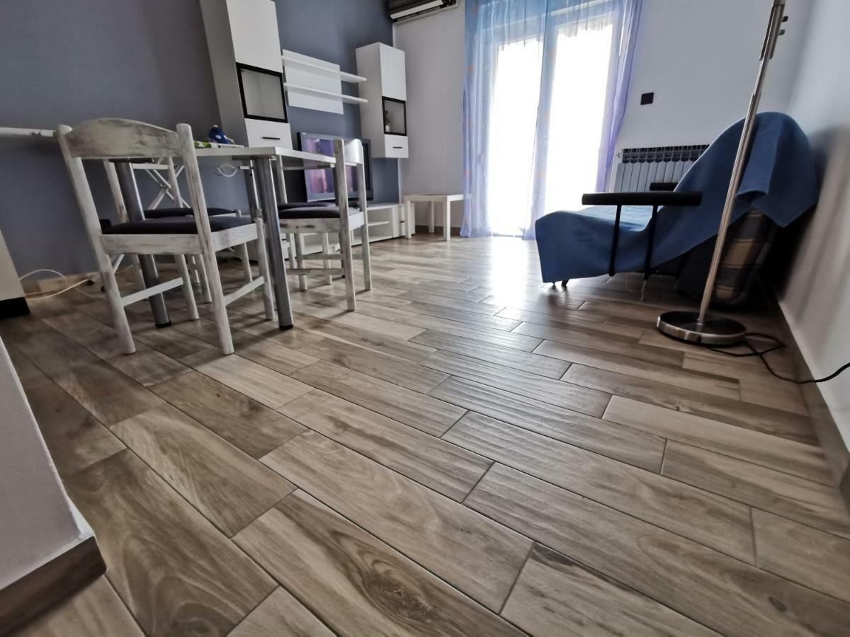 Apartment Martina Banjol Exteriör bild